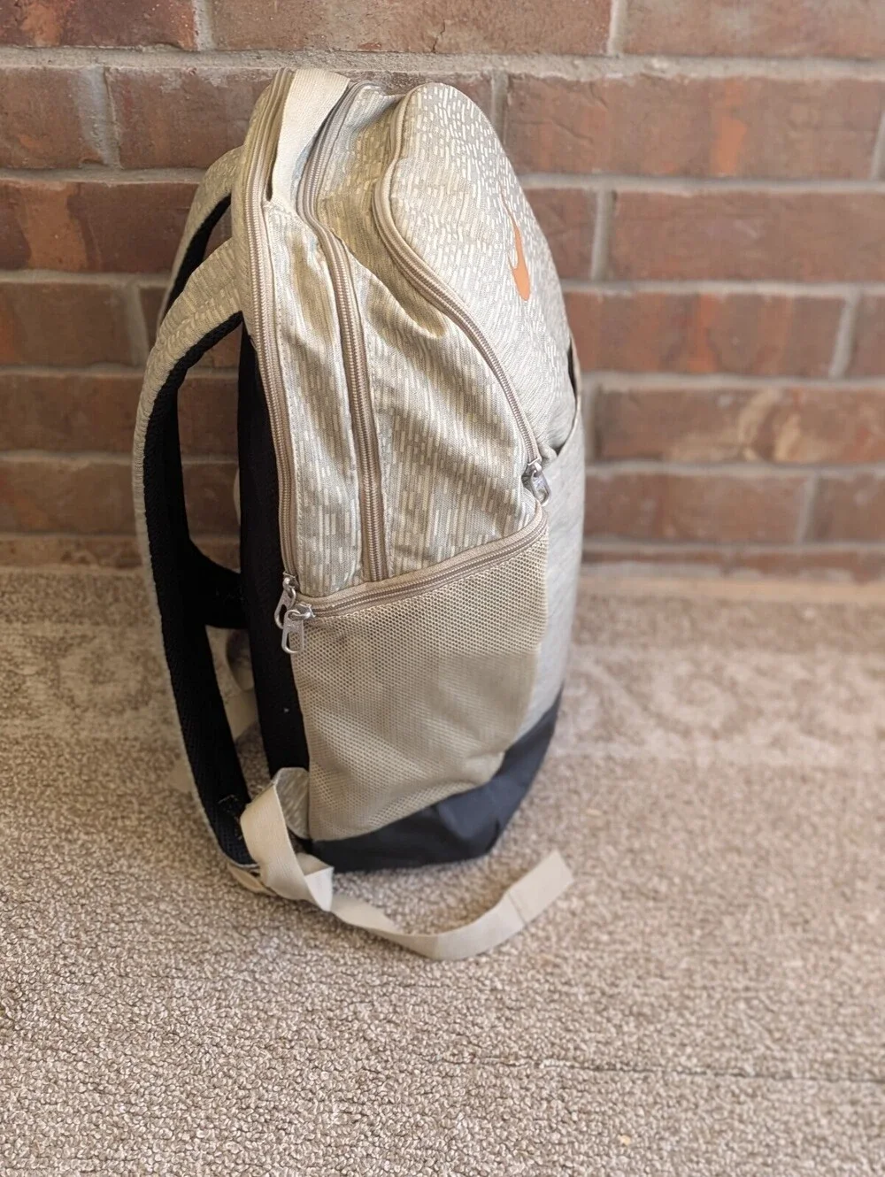 Nike Brasilia 9.5 Training Backpack Beige Sesame Black Laptop Gym Bag DH7709 252